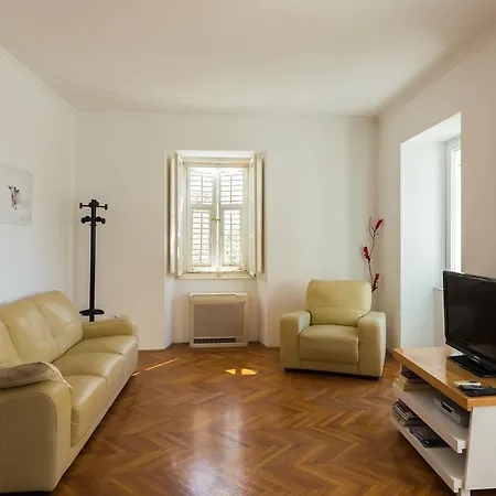 Old Apartment *